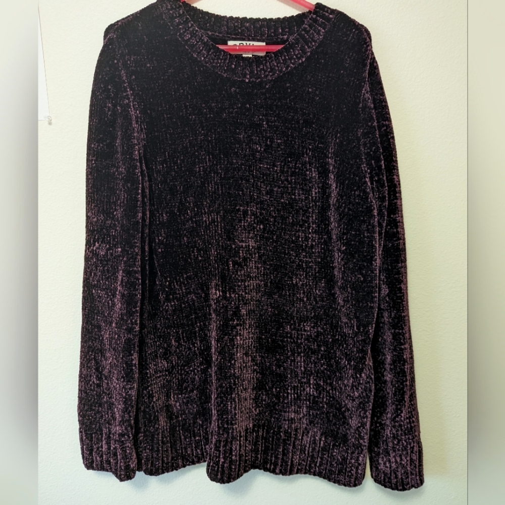 Orvis Purple fuzzy sweater